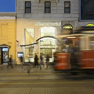 4* מלון Richmond