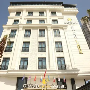 Grand Lark Otel
